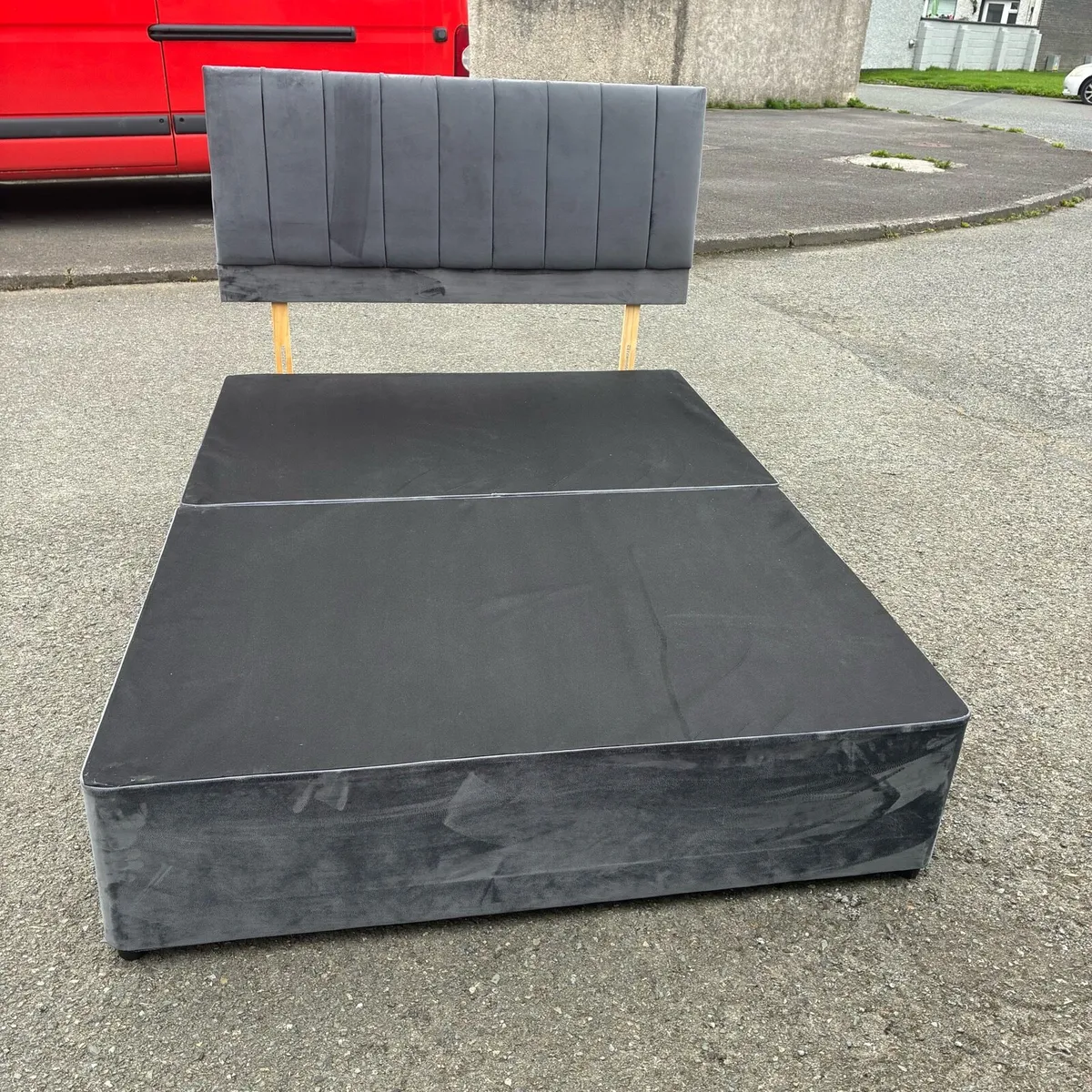 Grey crushed Velvet Bed - Image 3
