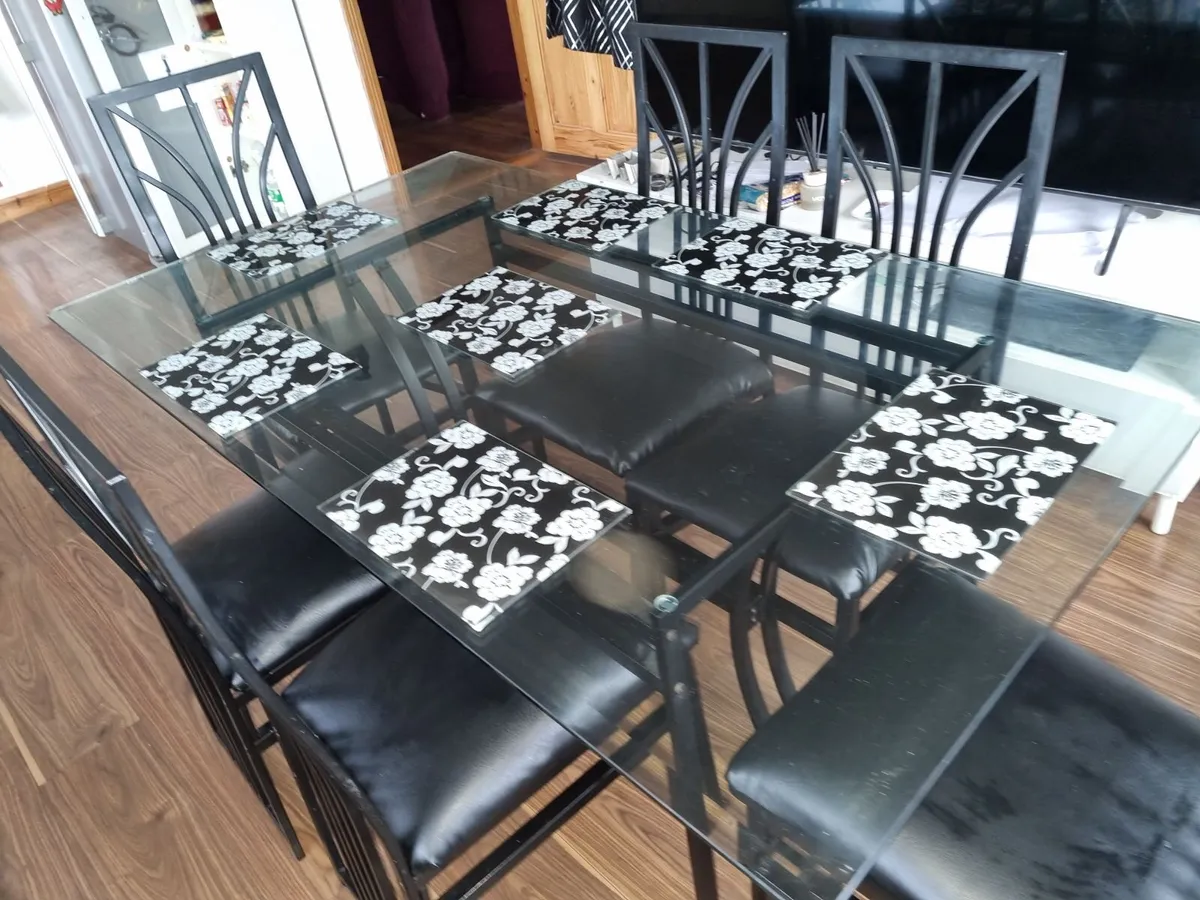 Dining table - Image 2