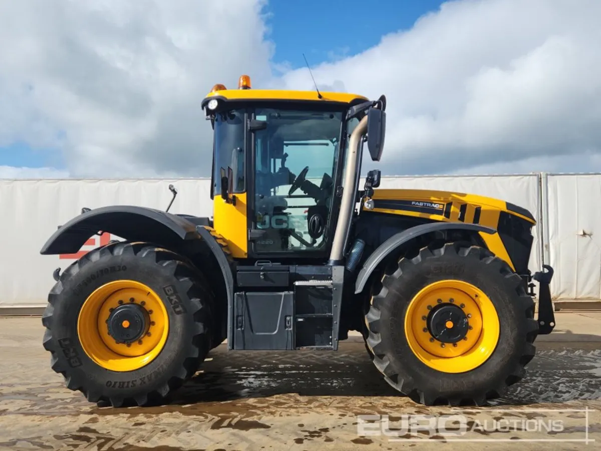 2021 JCB 4220 - Image 4