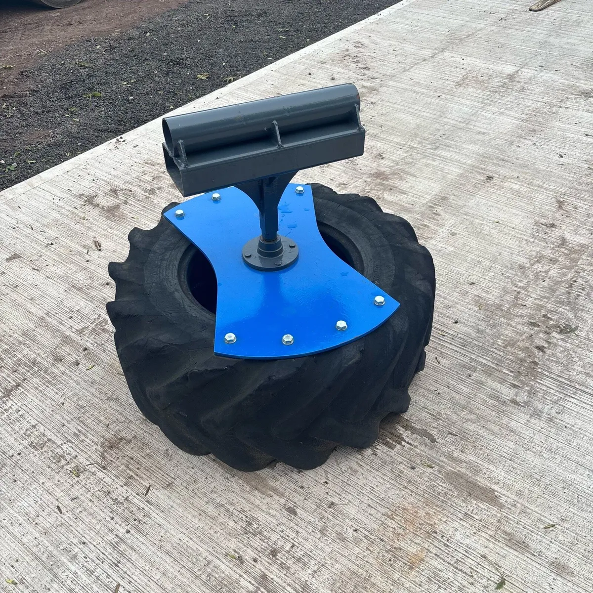 Silage pusher - Image 1