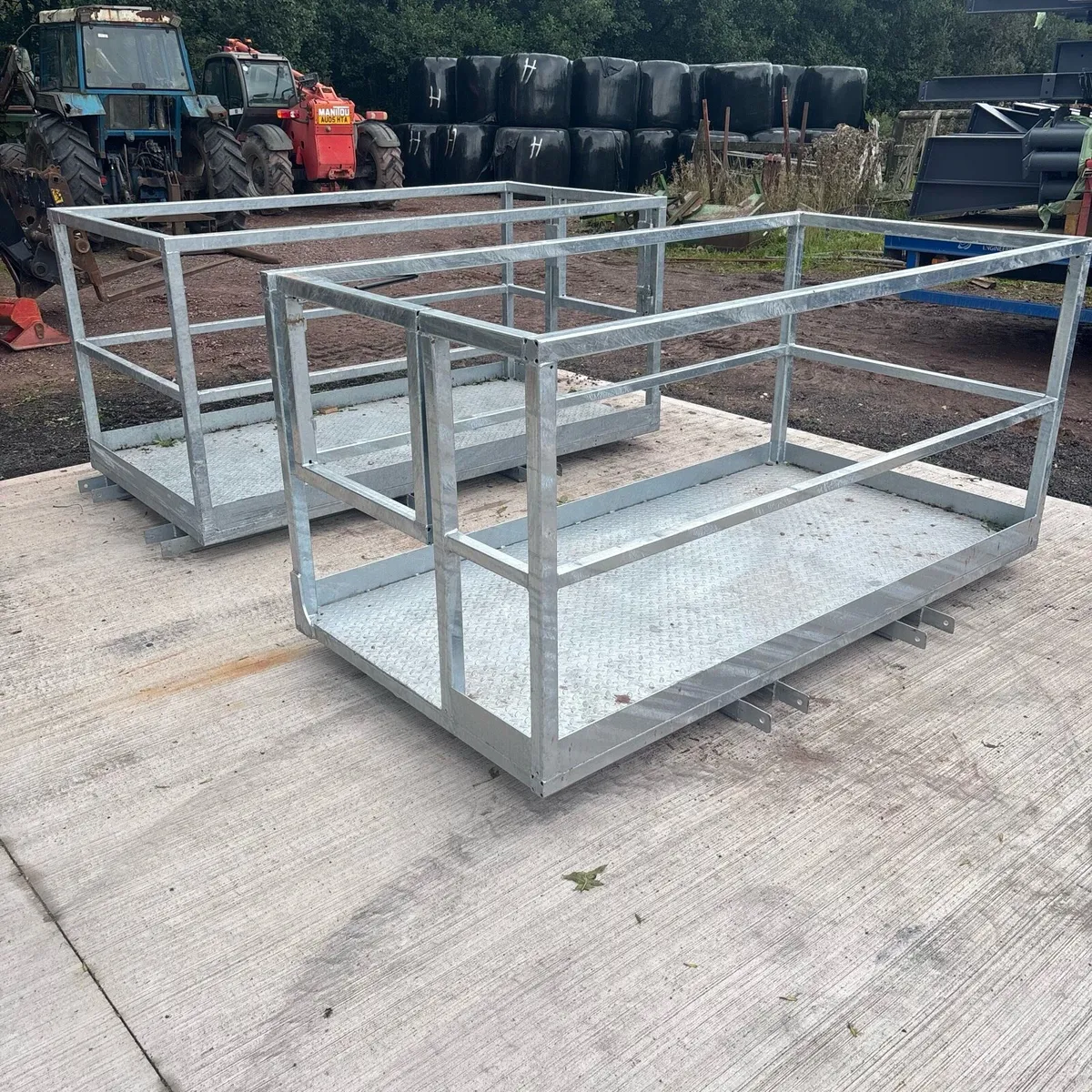 8x4 Safety Cage - Image 1