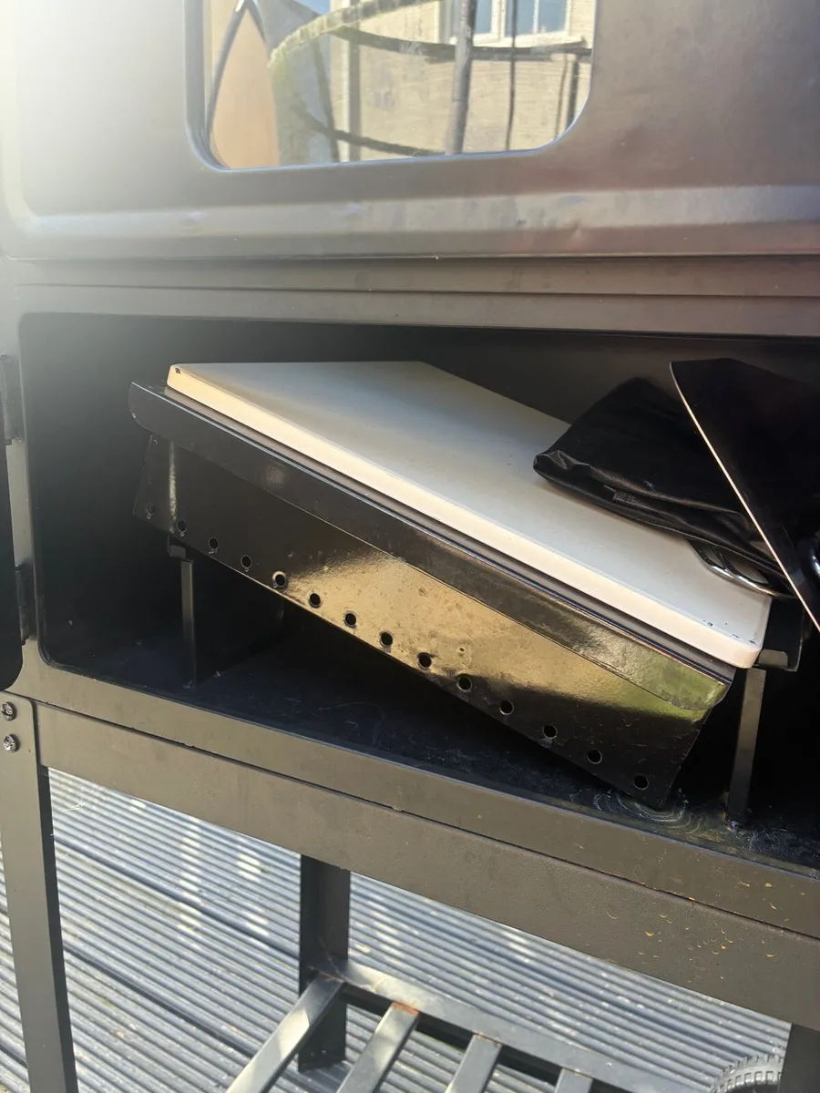 Tesco “Fire-Pit” 3-in-1 Smoker, BBQ + Pizza Oven - Image 3