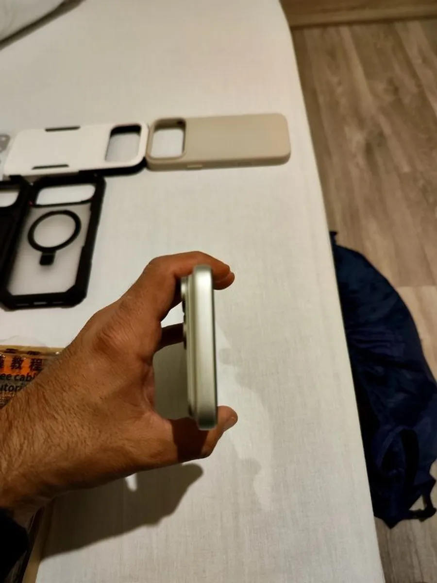 iPhone 17 Pro Max 256GB Silver - Image 2