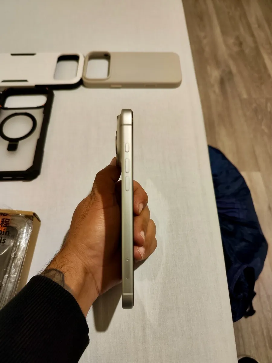 iPhone 17 Pro Max 256GB Silver - Image 2