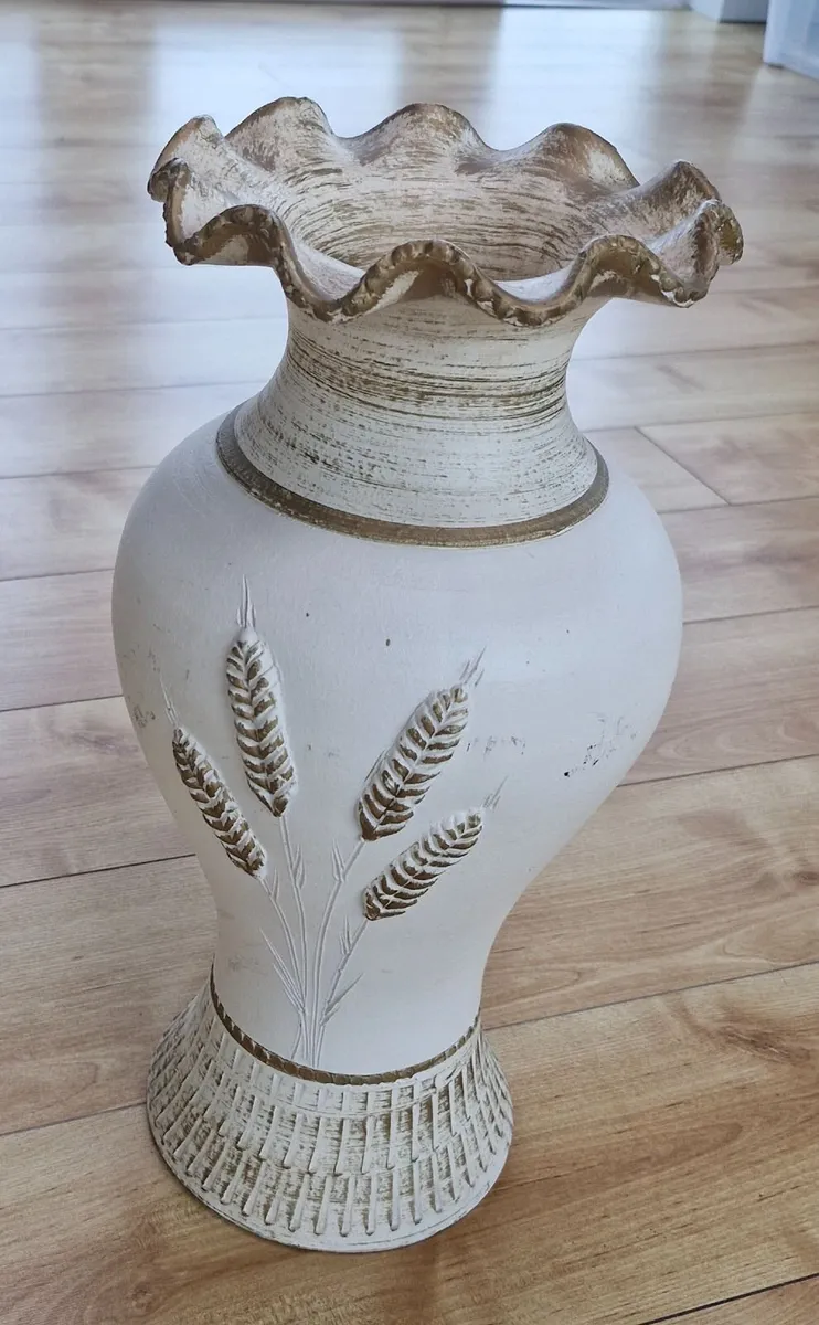 Decorative ceramic floor vase