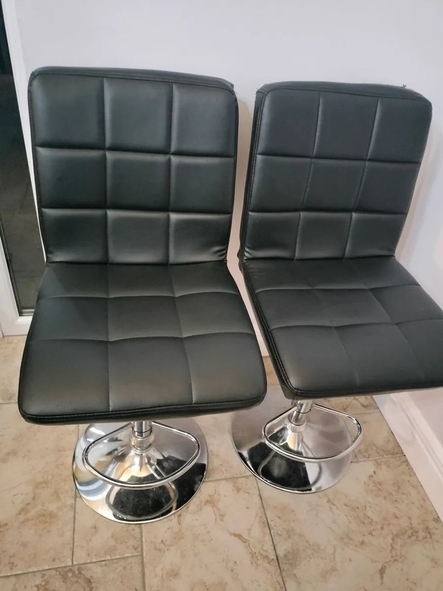 High chairs - Image 1