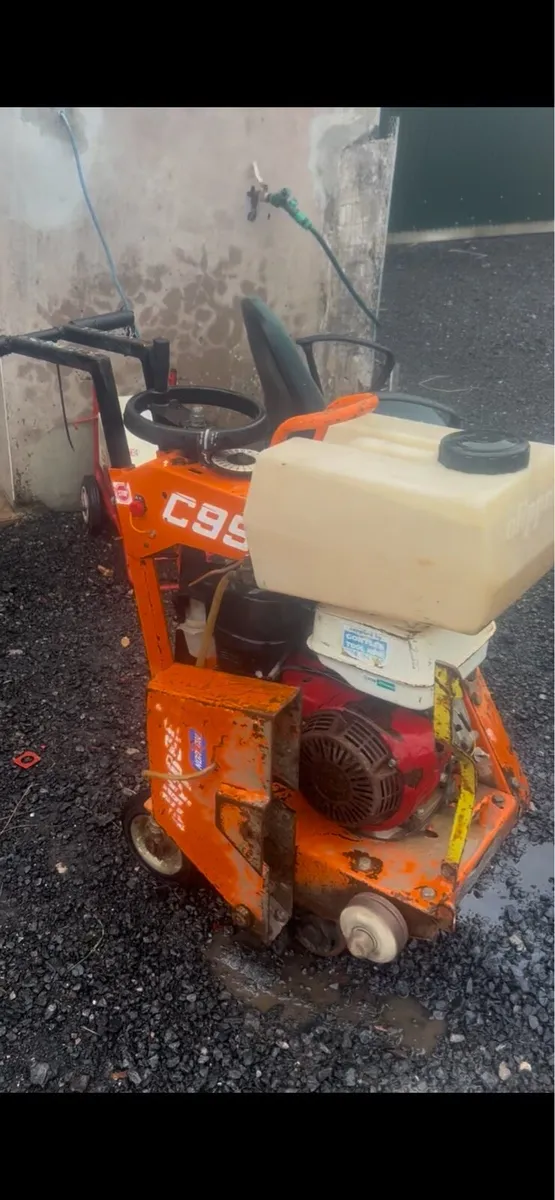 Clipper C99 Road saw Honda Engine - Image 1