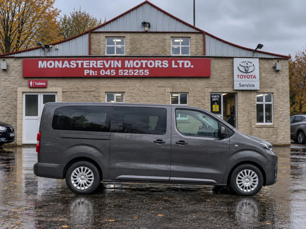 Toyota Proace *ORIGINAL IRISH CAR*  VERSO SHUTTLE - Image 3
