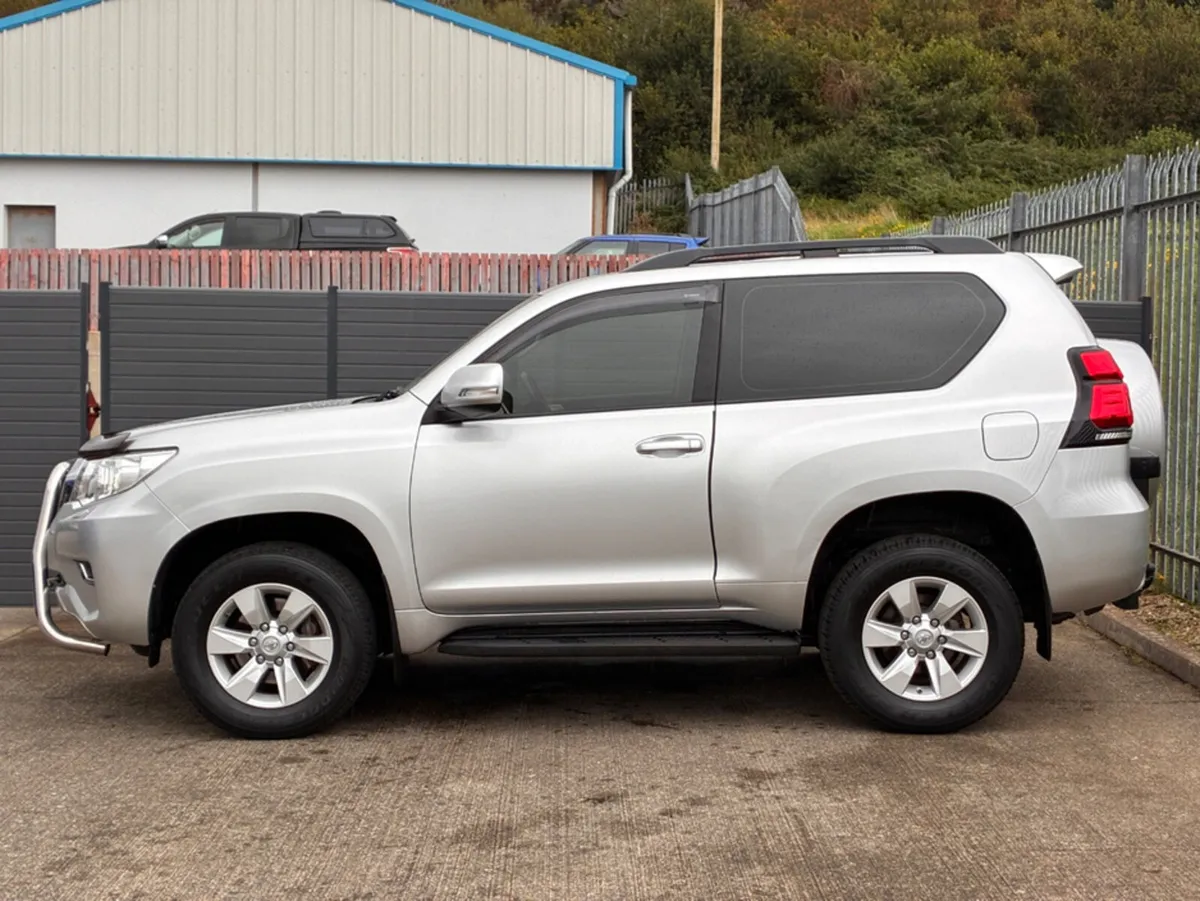 Toyota Land Cruiser LAND CRU SWB COMMERCIAL 2DR - Image 3