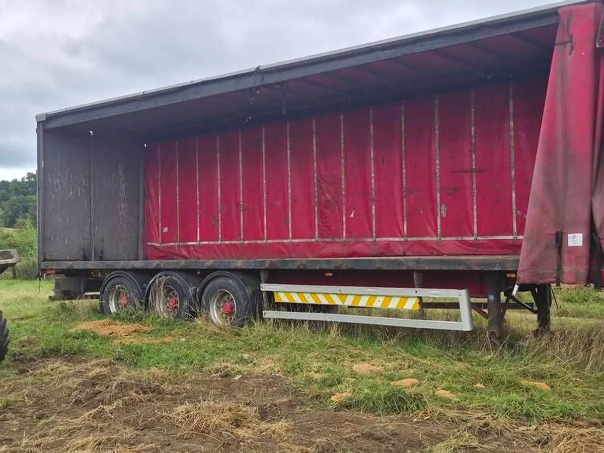 45ft Curtainsider Trailer for Storage - Image 3
