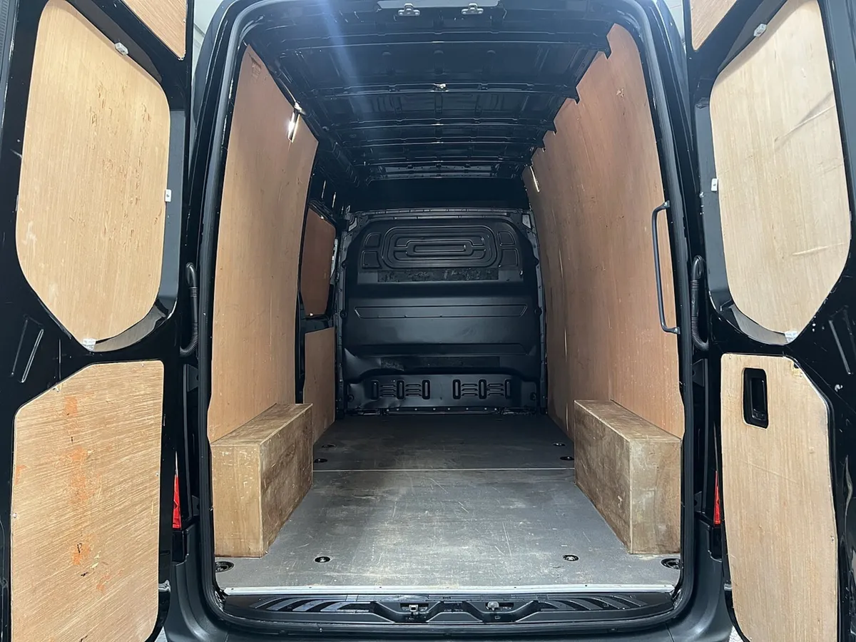 2025 Ford Transit Custom Panel Van - Image 2