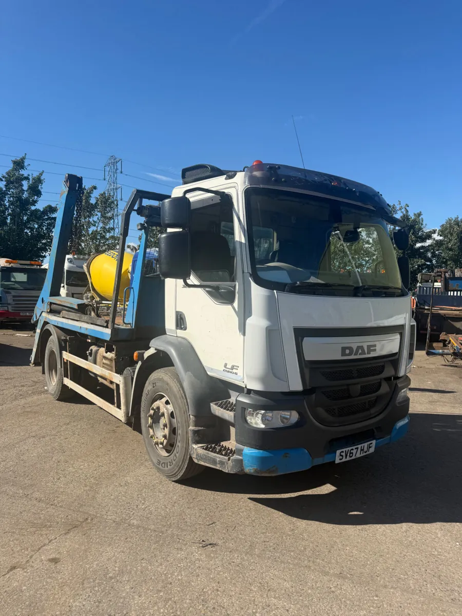 DAF LF SKIP LOADER (2019 ) - Image 2