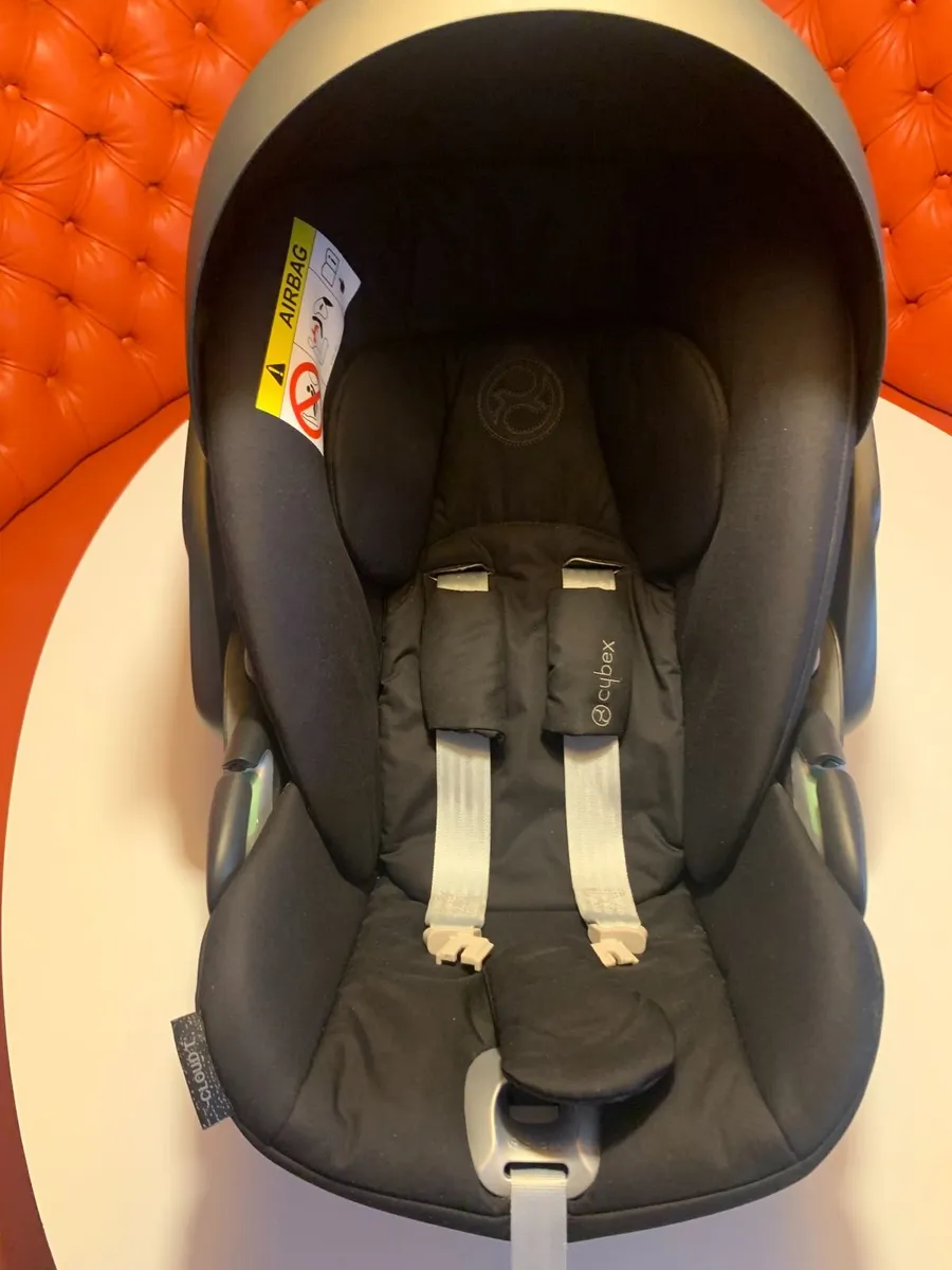 Cybex Cloud T i-Size Car Seat + Isofix Base - Image 4