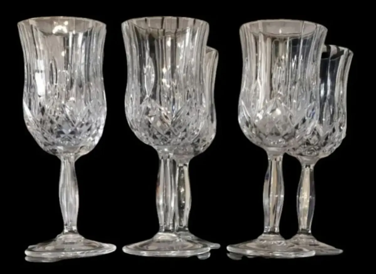 Pristine Unused Set of 6 RCR Opera Crystal Glasses - Image 2