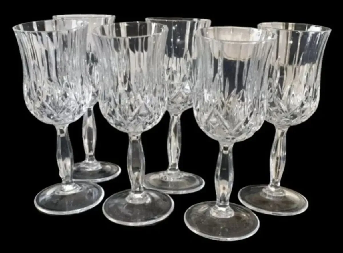 Pristine Unused Set of 6 RCR Opera Crystal Glasses - Image 3