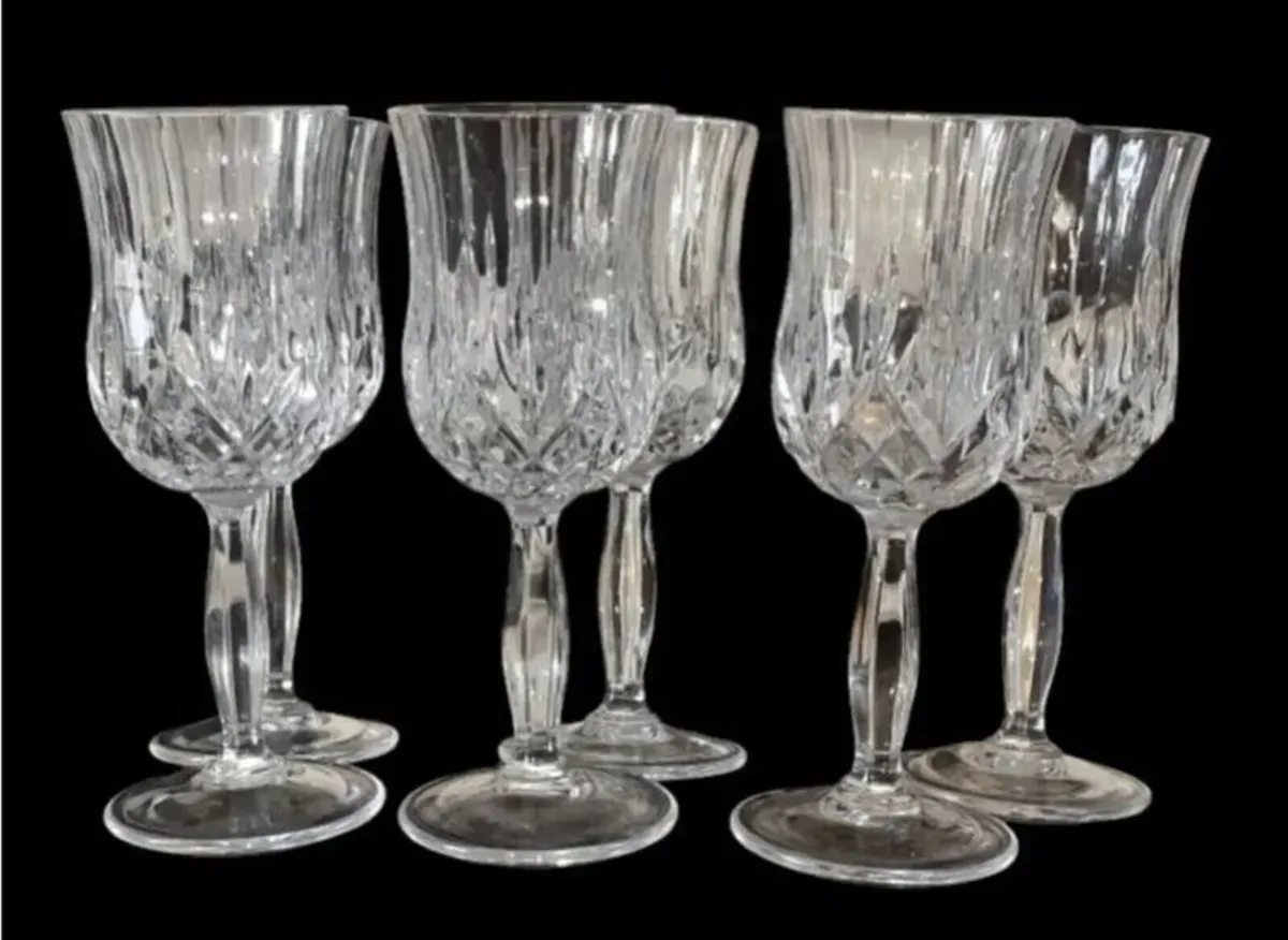 Pristine Unused Set of 6 RCR Opera Crystal Glasses - Image 4