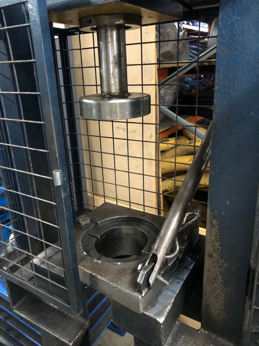 Hydraulic Press - Image 3