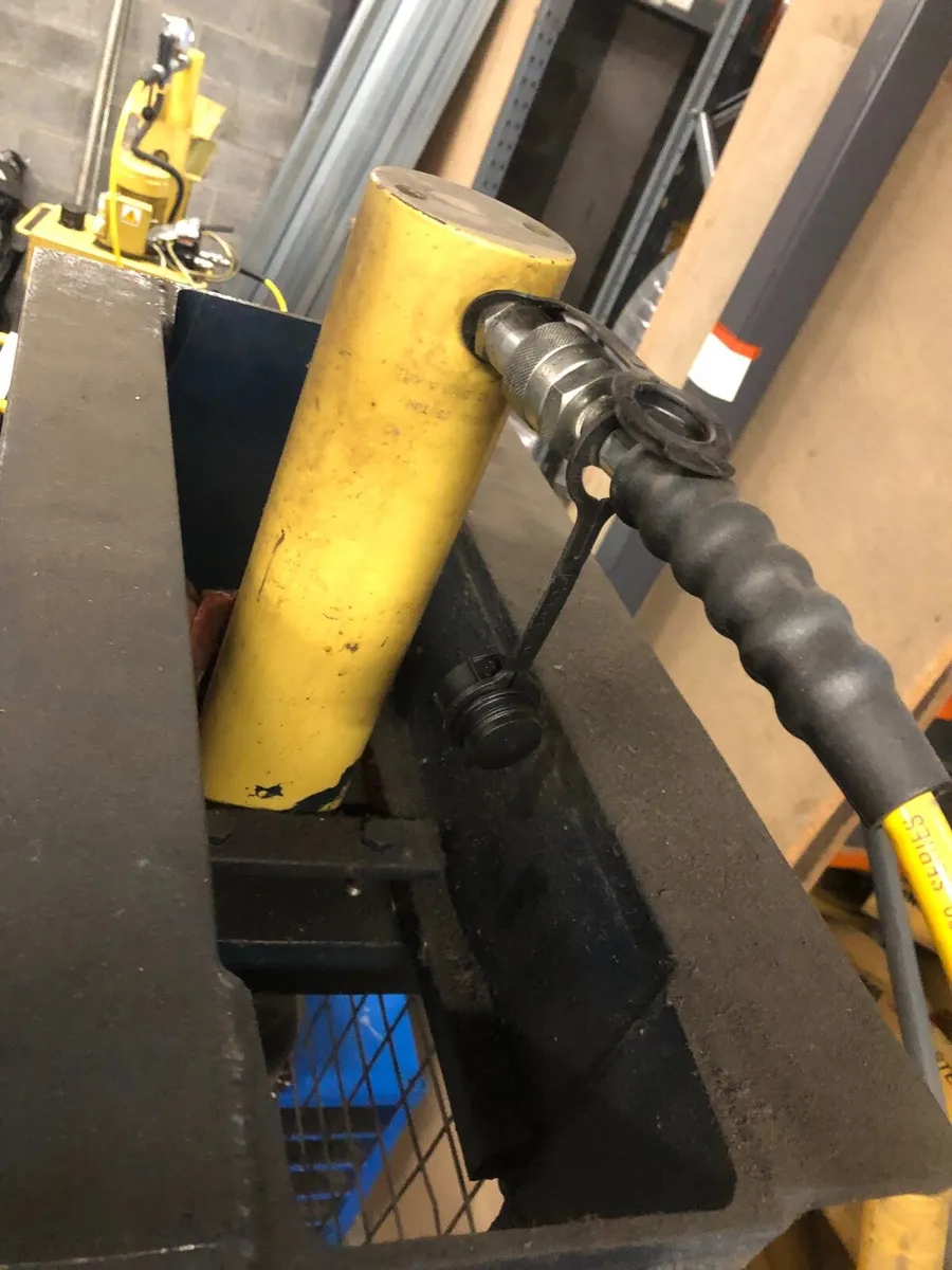 Hydraulic Press - Image 4