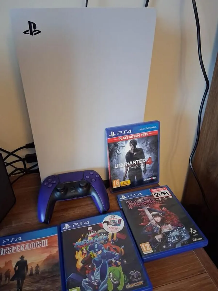 Playstation 5 (DISC Console)+ 5Games, Good Condition - Image 1