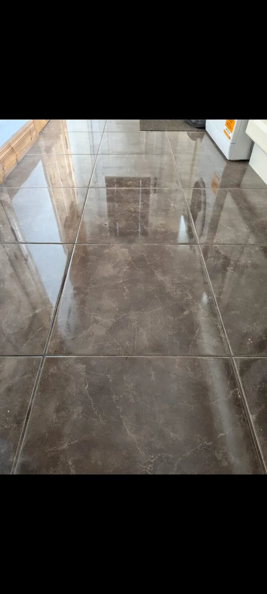 Porcelain tile - Image 1