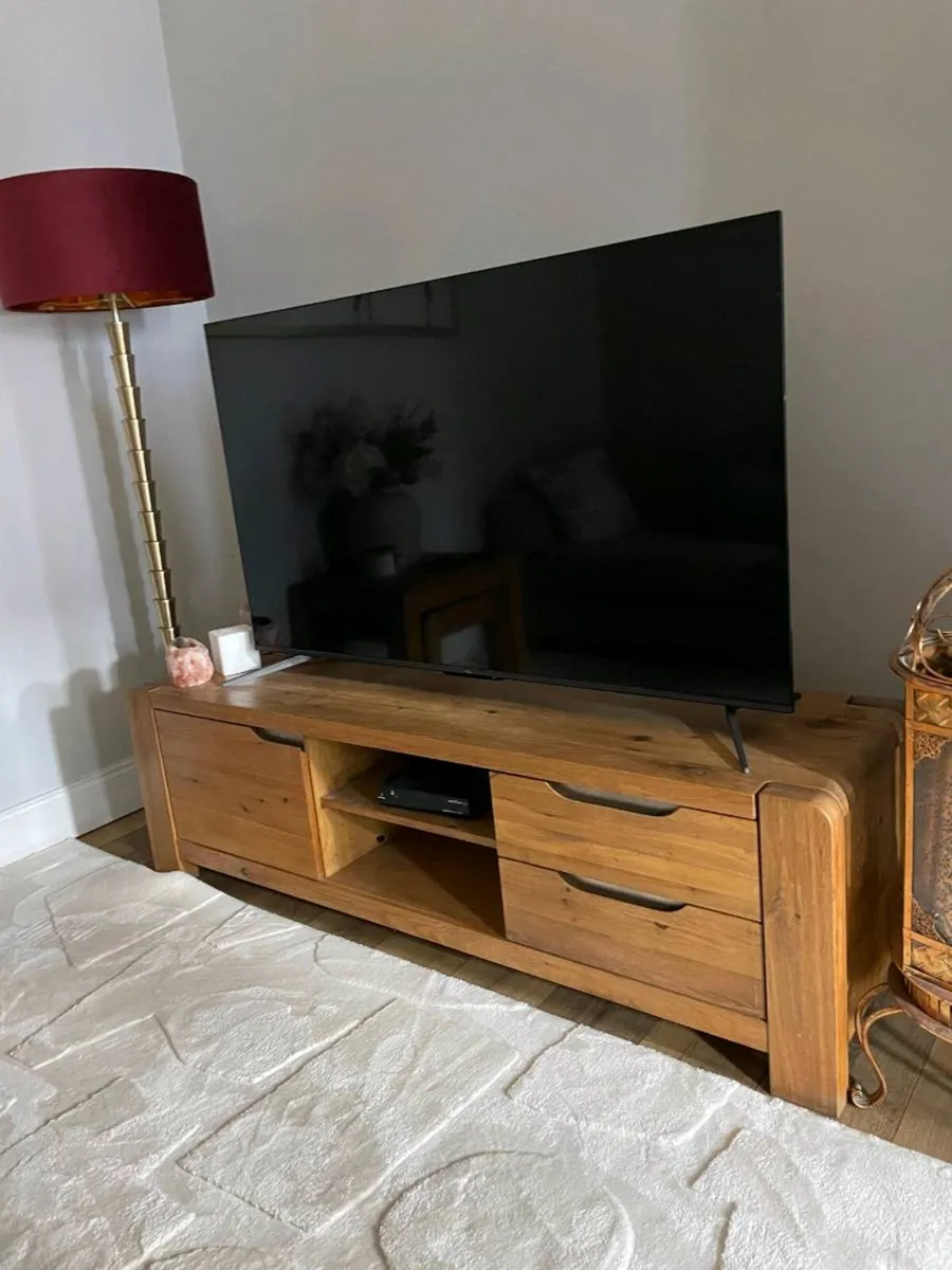 Living Room Set - Image 2