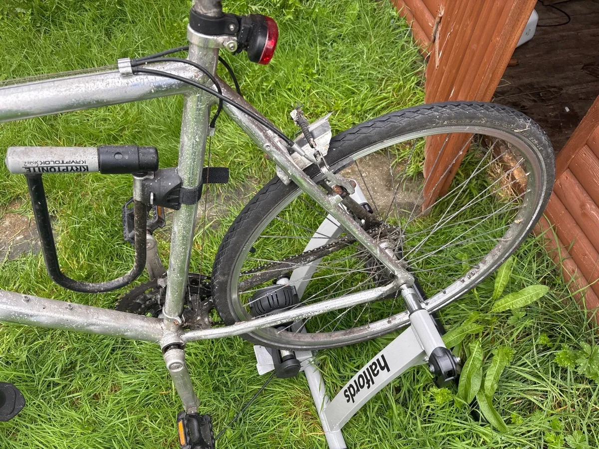 Turbo Trainer & Mountain Bike - Image 3
