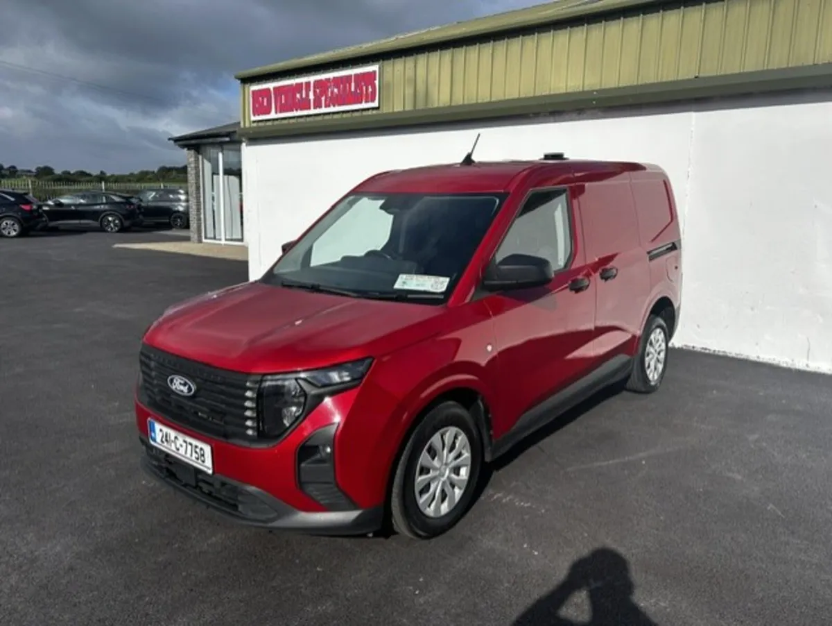 Ford Transit Courier 2024 - Image 2