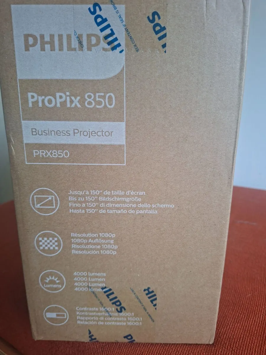 Projector - Image 2