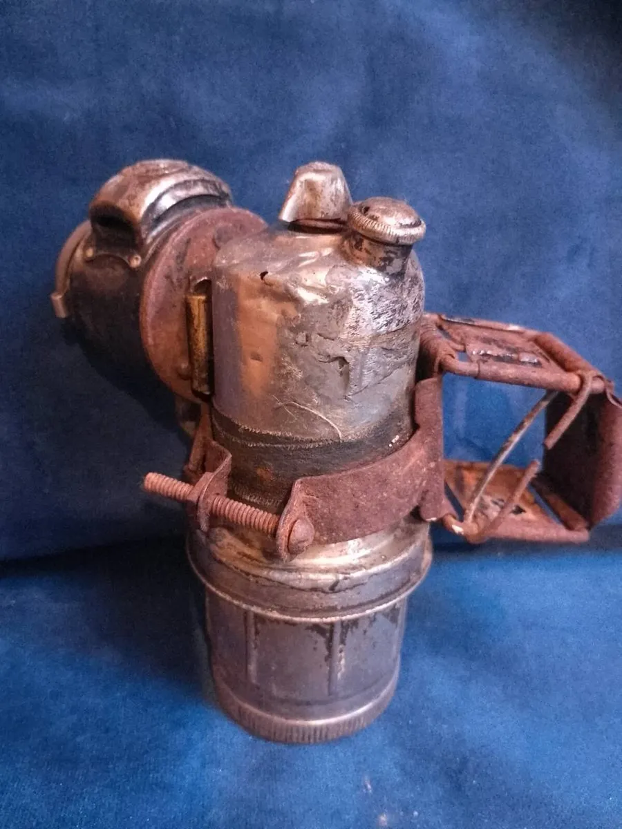 Circa 1900 "British Miller Made" Carbide Rear Safe - Image 4