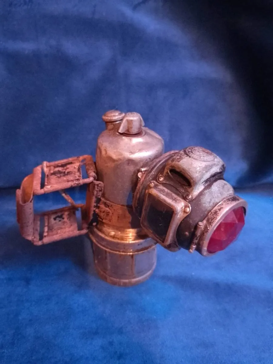 Circa 1900 "British Miller Made" Carbide Rear Safe - Image 1
