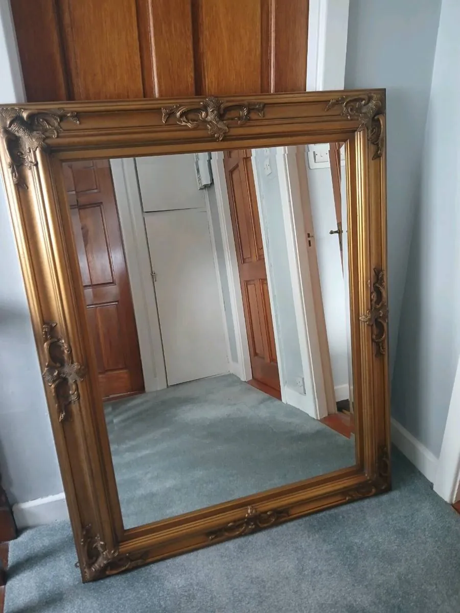 Antique mirror - Image 1