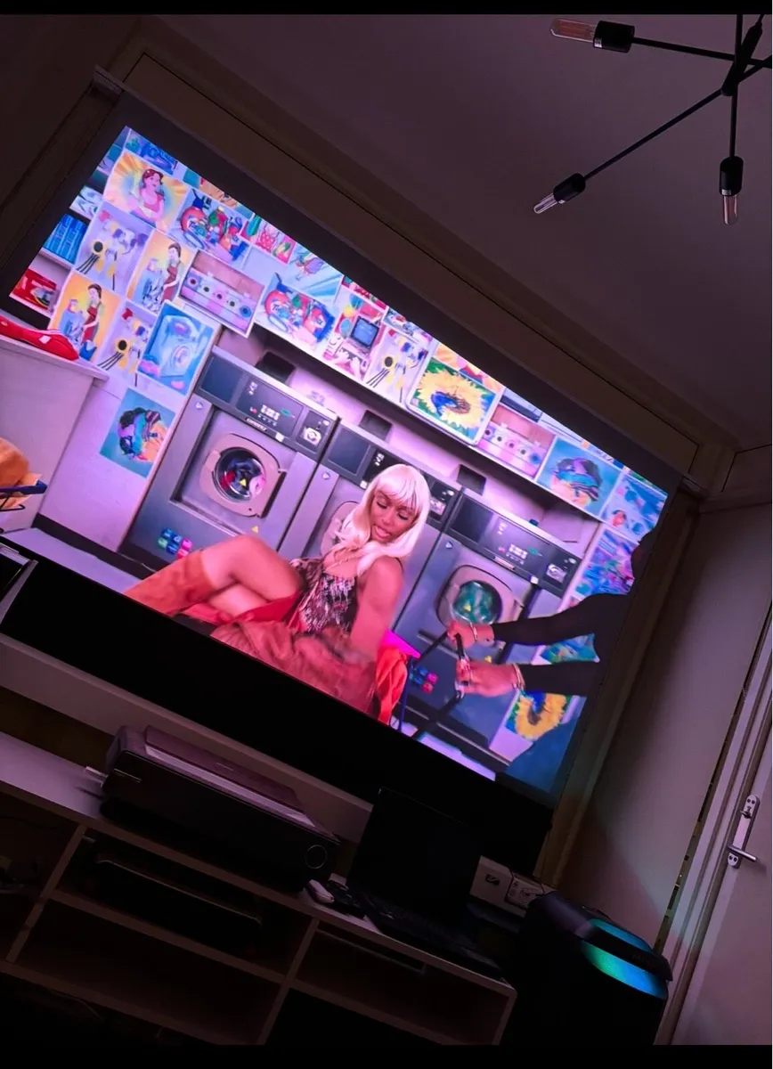 Hisense px2 pro 4k cinema projector tv - Image 2