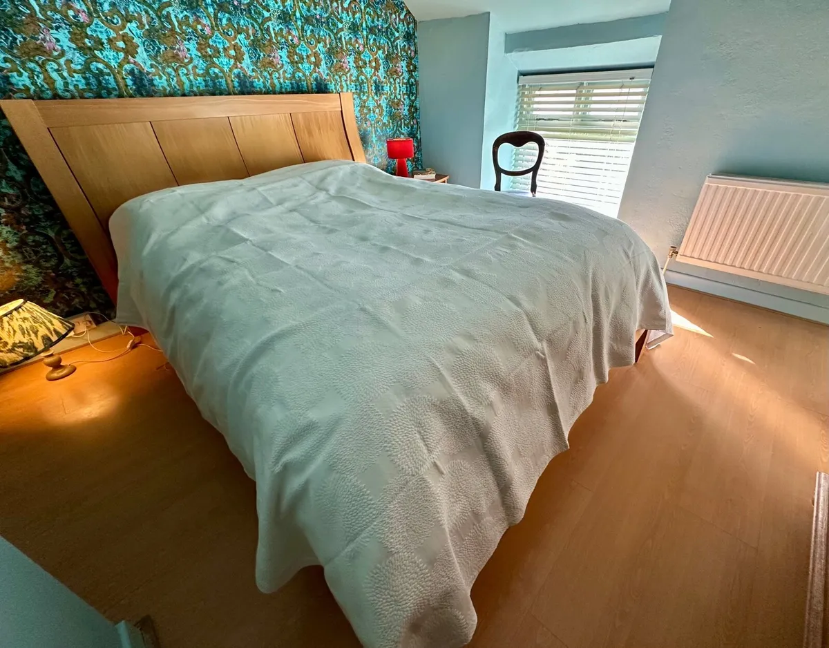 Wave Bedframe Kingsize - Image 1