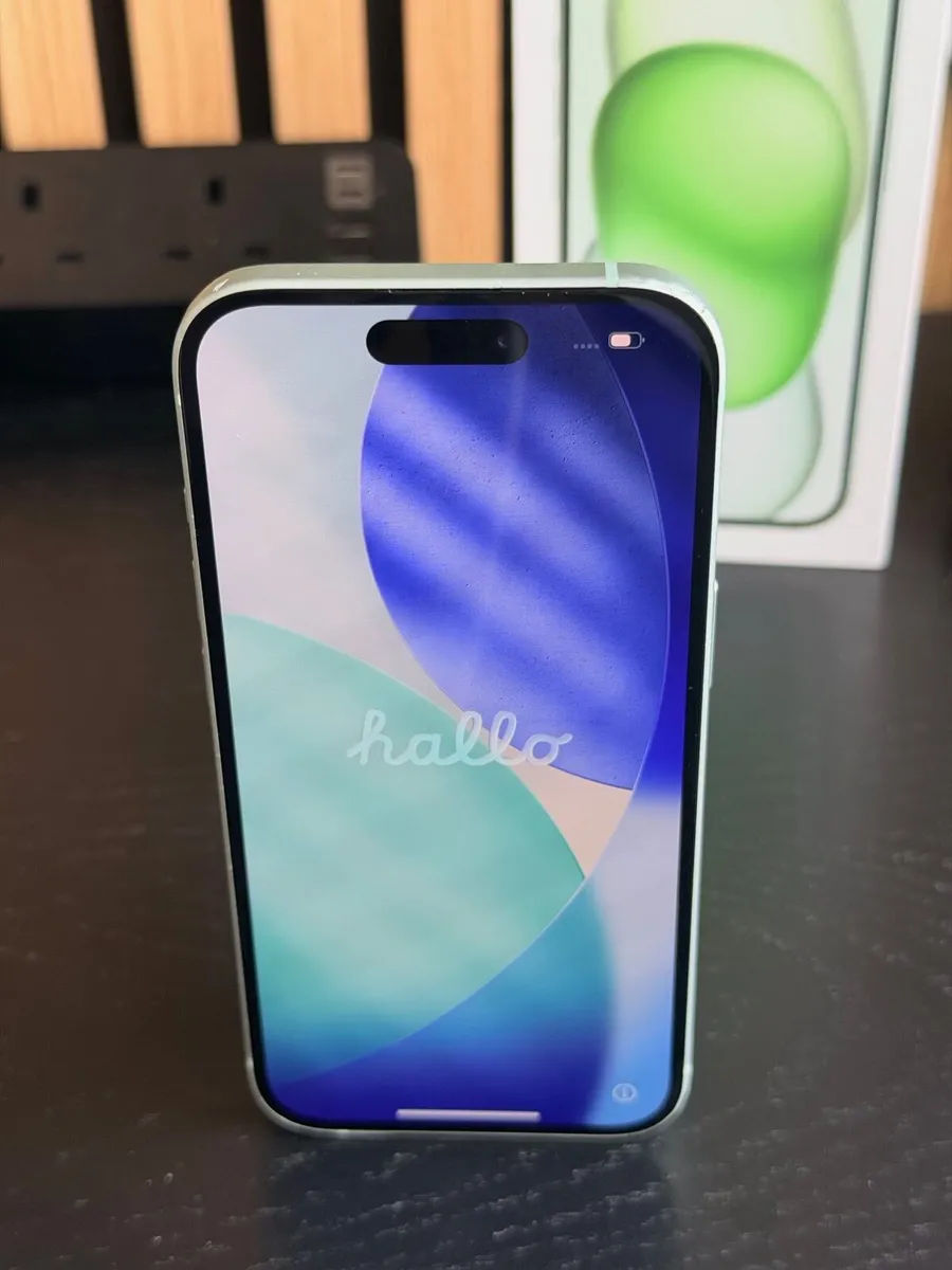 iPhone 15, Green, 128GB, Vodafone - €450 - Image 1