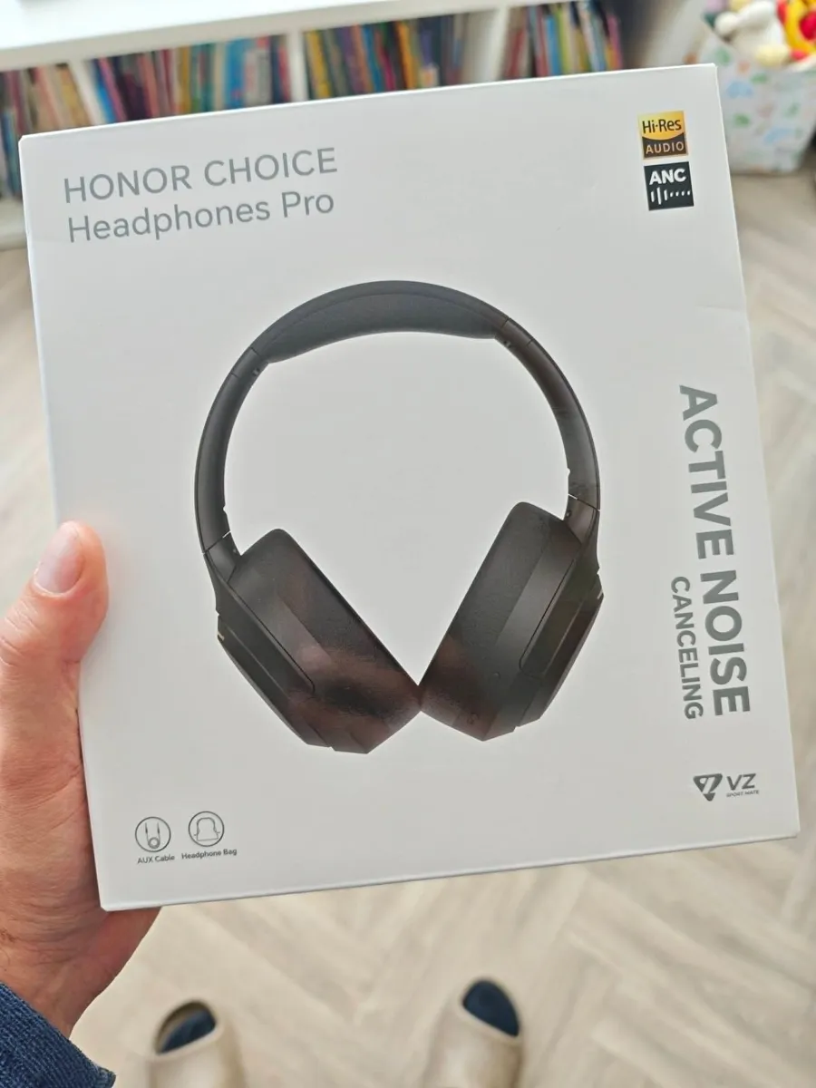 HONOR CHOICE Headphones Pro [BRAND NEW, UNOPENED] - Image 1