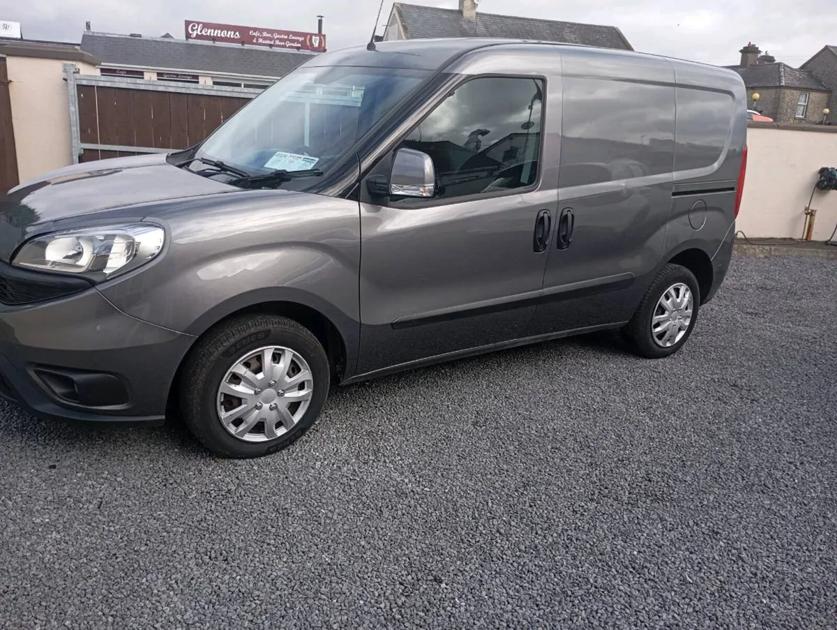 Flat doblo cargo 151 - Image 3