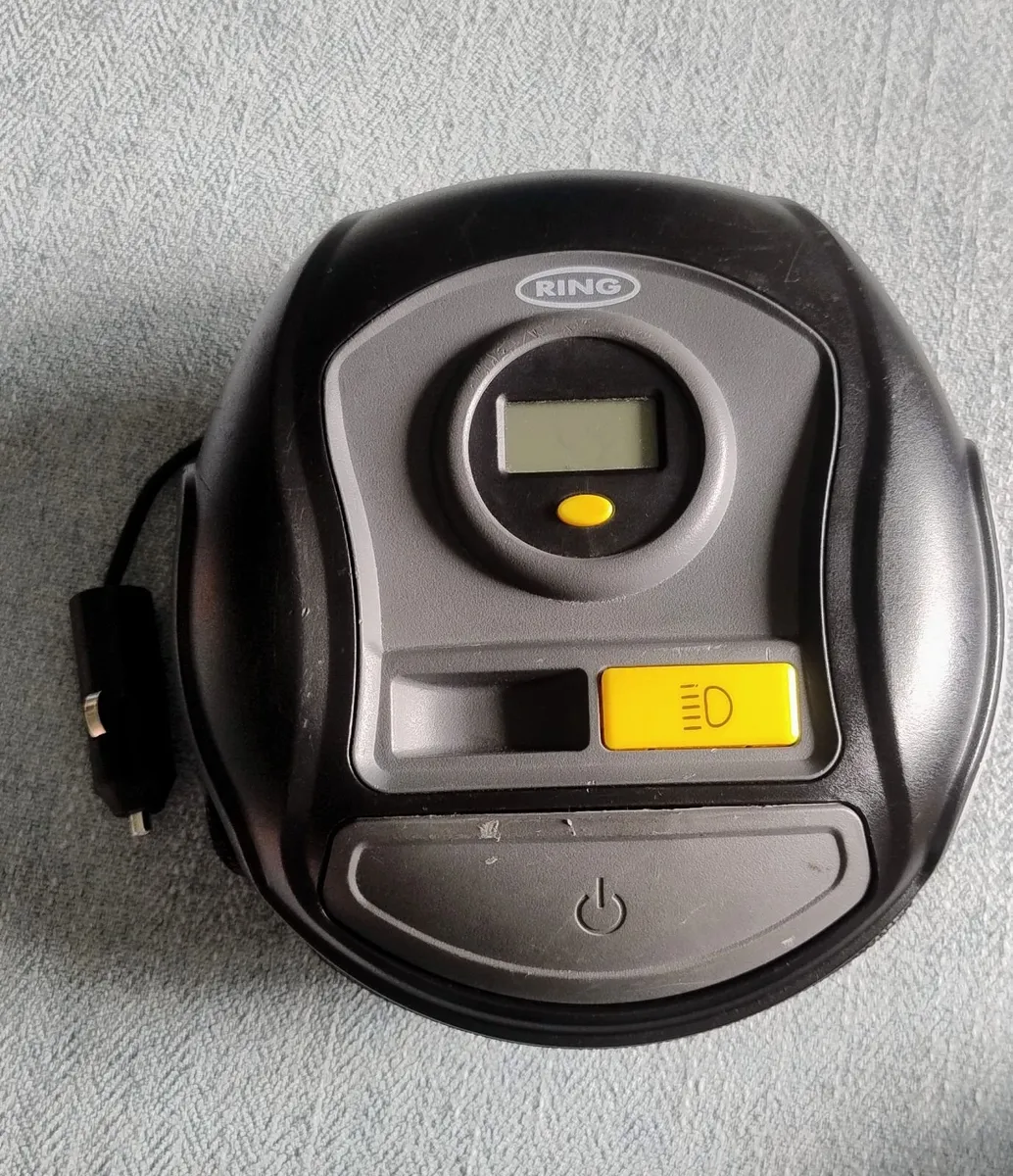 Digital tyre inflator
