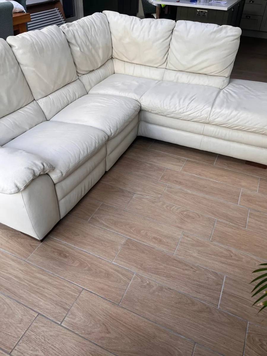 Corner leather sofa - Image 1