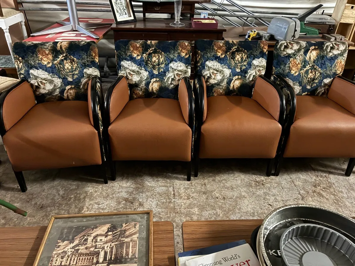 Bar furniture - Image 2
