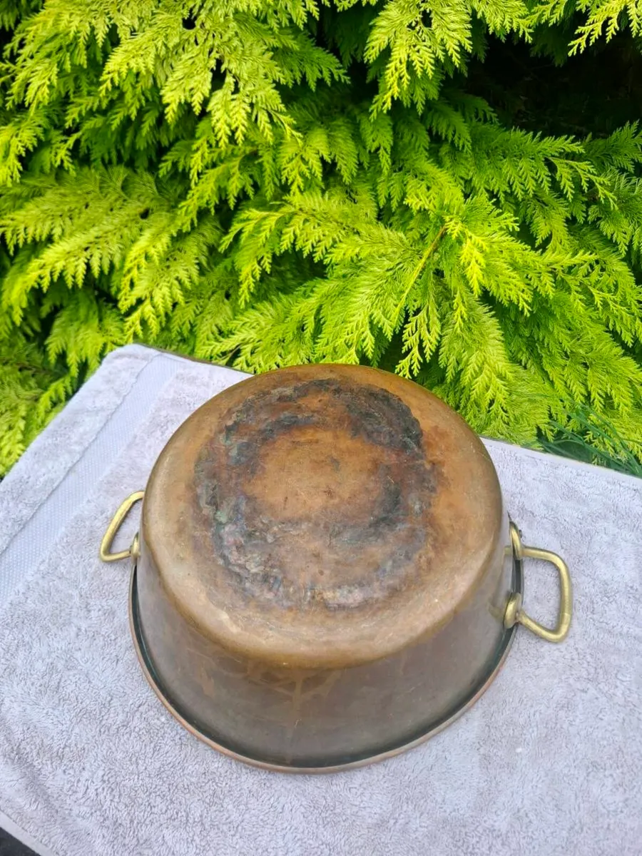 37cm copper pot postage possible - Image 2