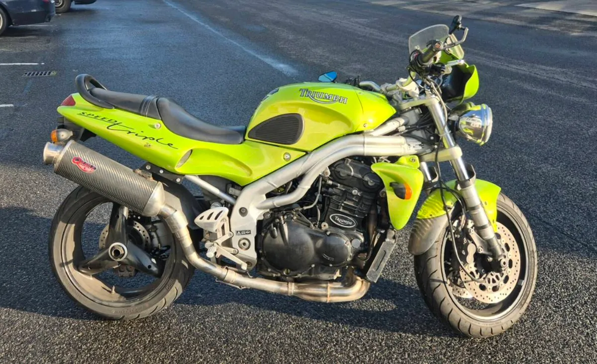 Triumph speed triple 955i - Image 1