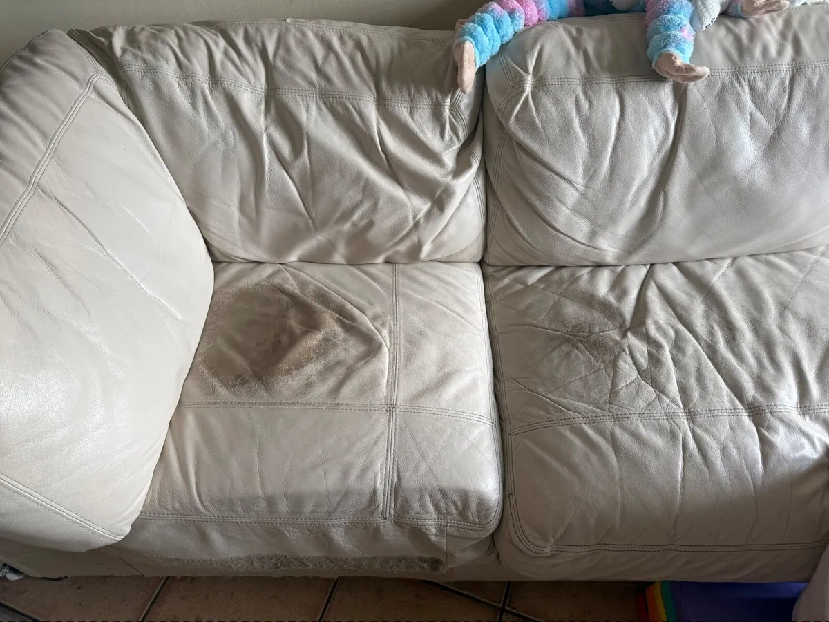 Couch L shaped in 2 parts 2.65mx2.3m - Image 2