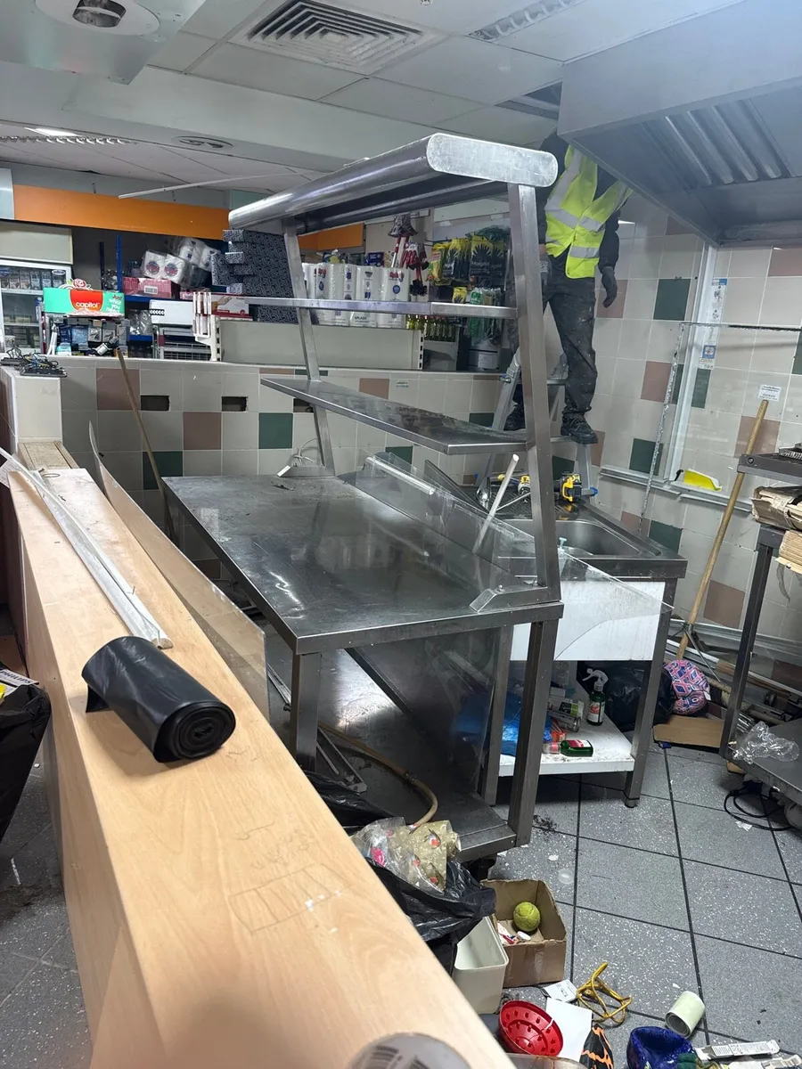 Pizza oven, canopy , fryer, dough machine - Image 3