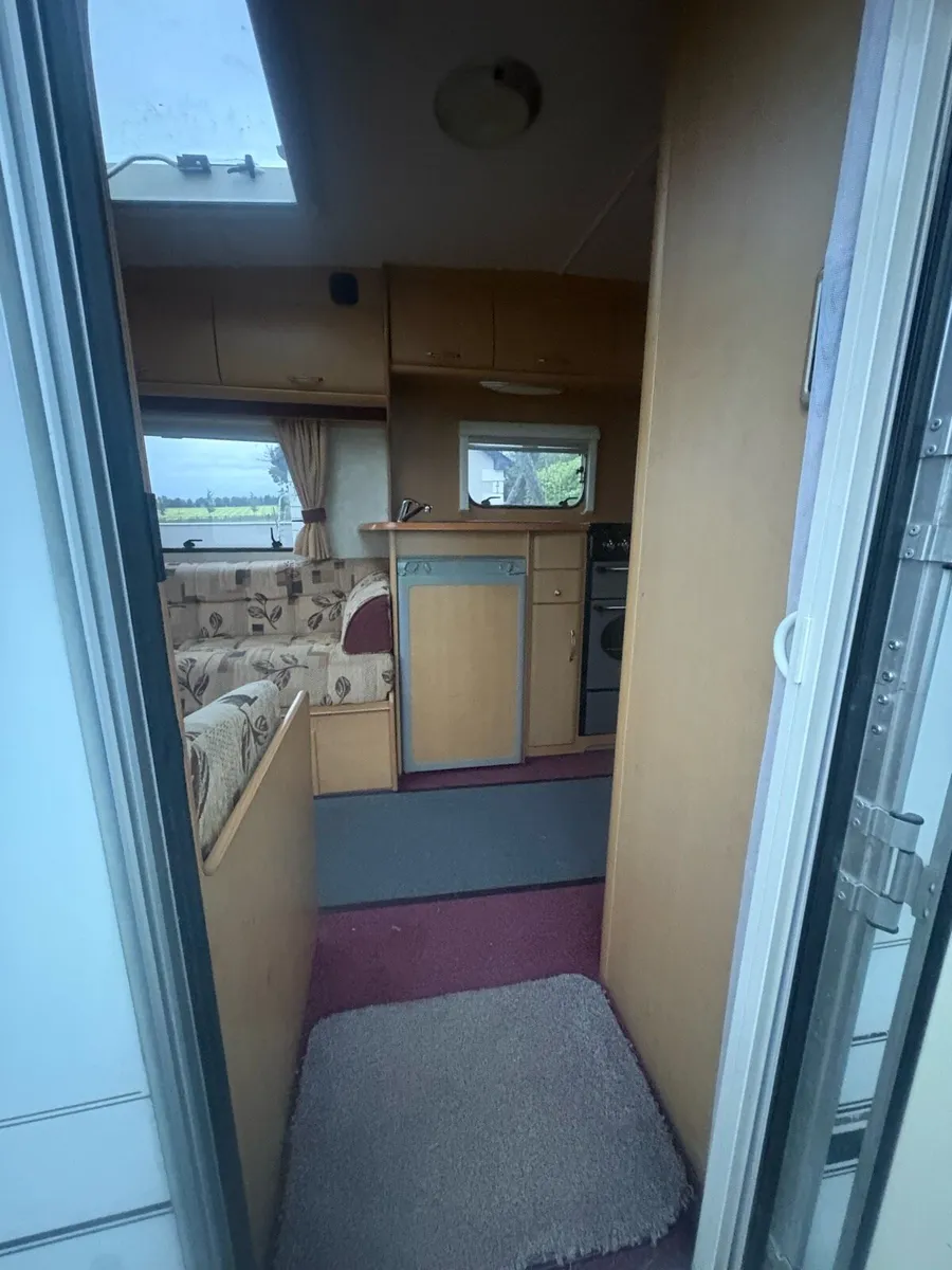 Caravan - Image 3