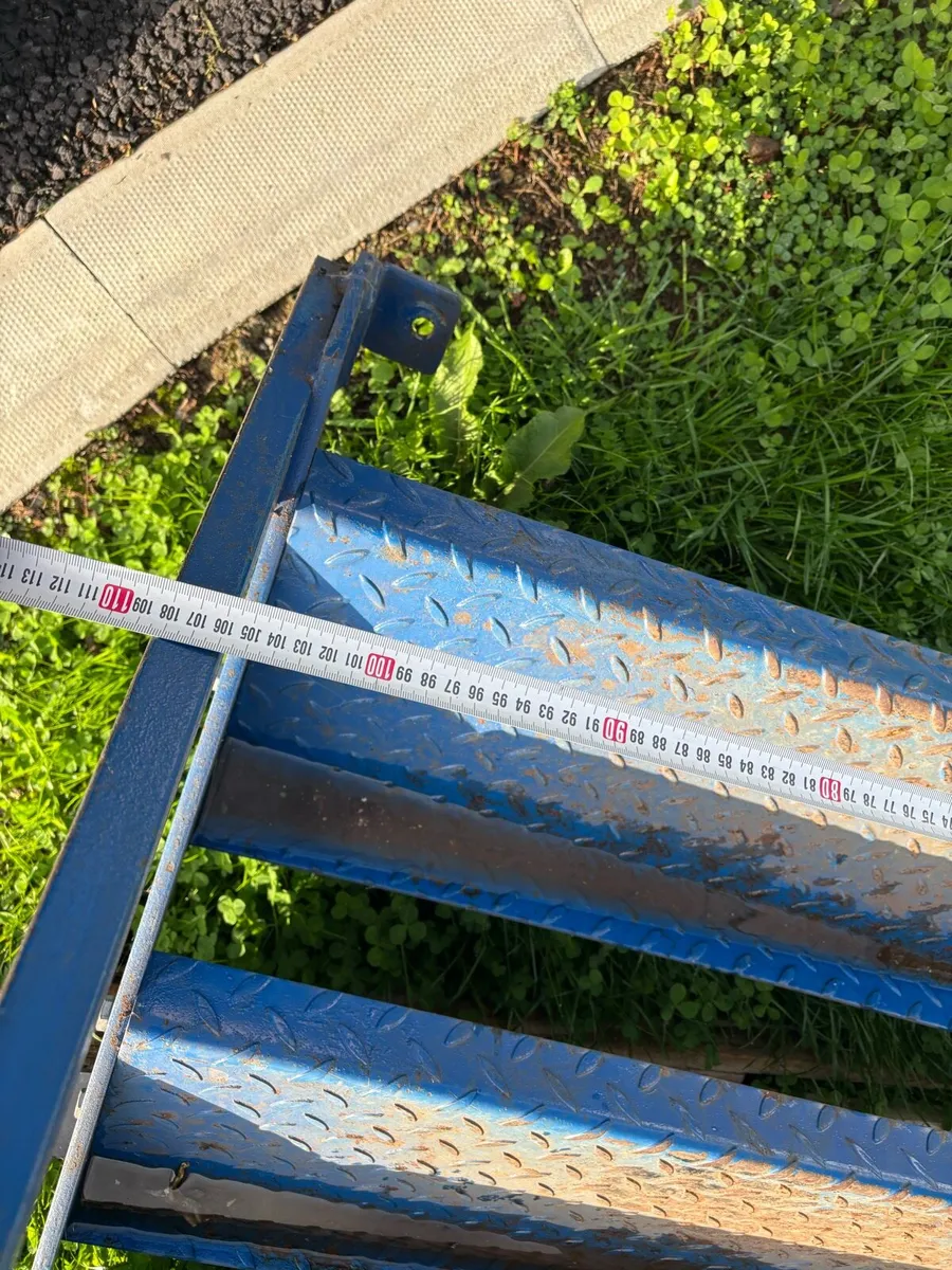 Steel stairs - Image 3