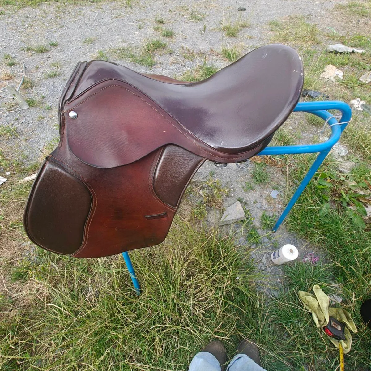 2x 16.5 inch general purpose saddle - Image 1