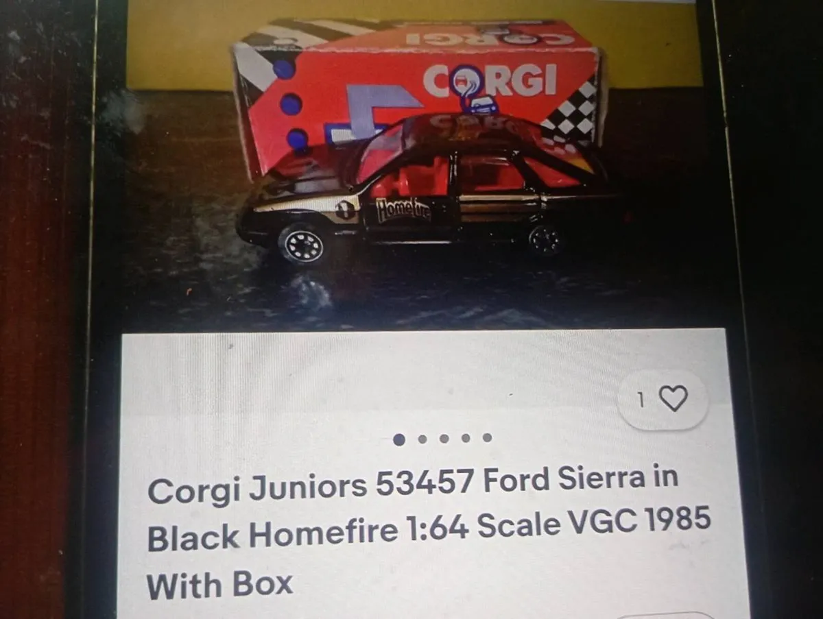 CORGI DIE-CAST MODLES 1-64 CARS FOR SALE - Image 4