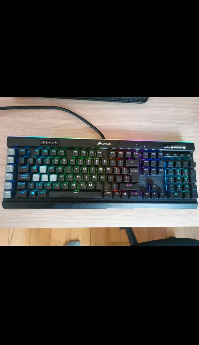 Corsia K95 platinum gaming keyboard