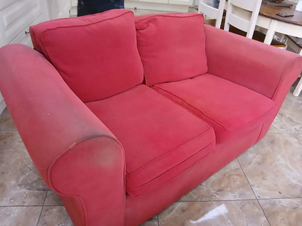 3 Sofas and display cabinet - Image 4