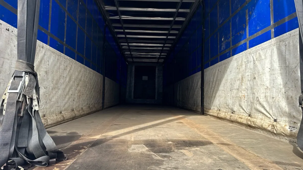 2021 SDC Curtainside - Image 4